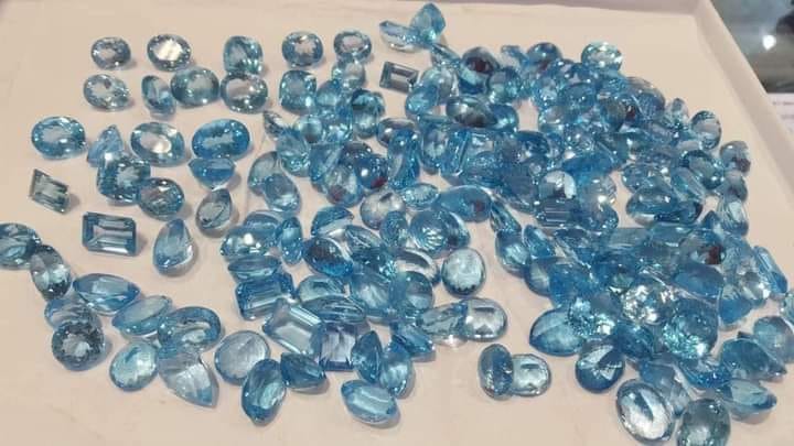 cut blue topaz