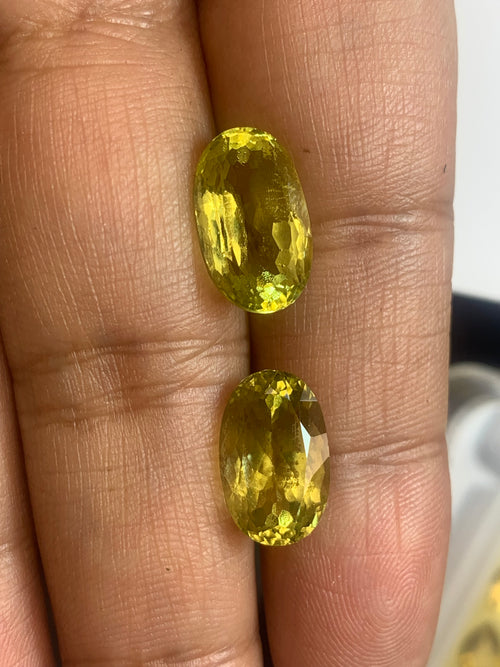 Oval yellow quartz