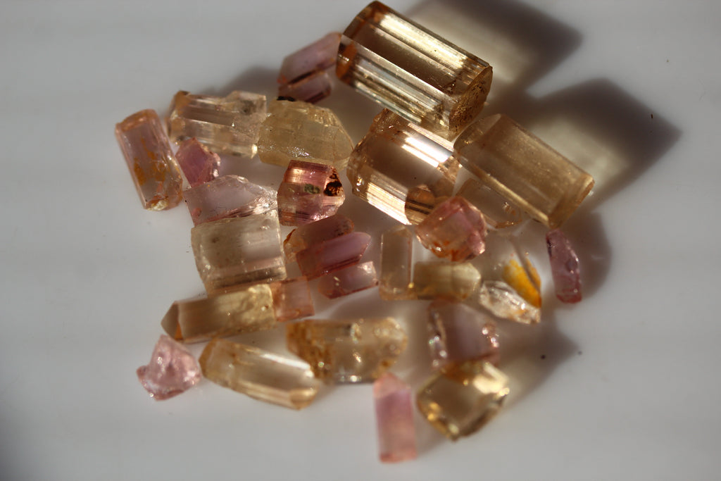 Pink Topaz Rough 115 carats Natural Rare Pink Topaz Raw Stone For – Gemstone Insider