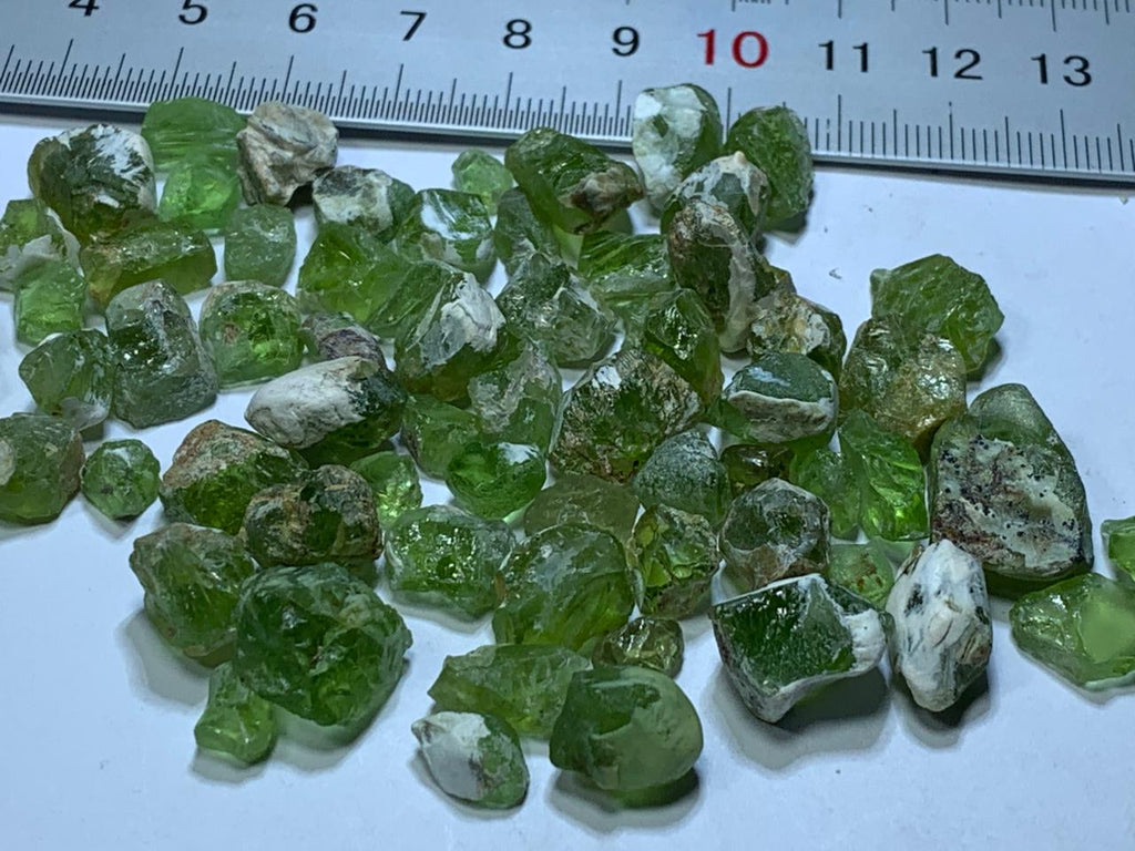 raw peridot stone