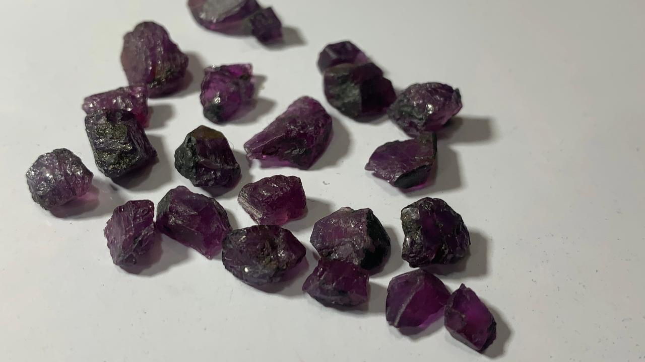 purple Kashmir sapphire rough