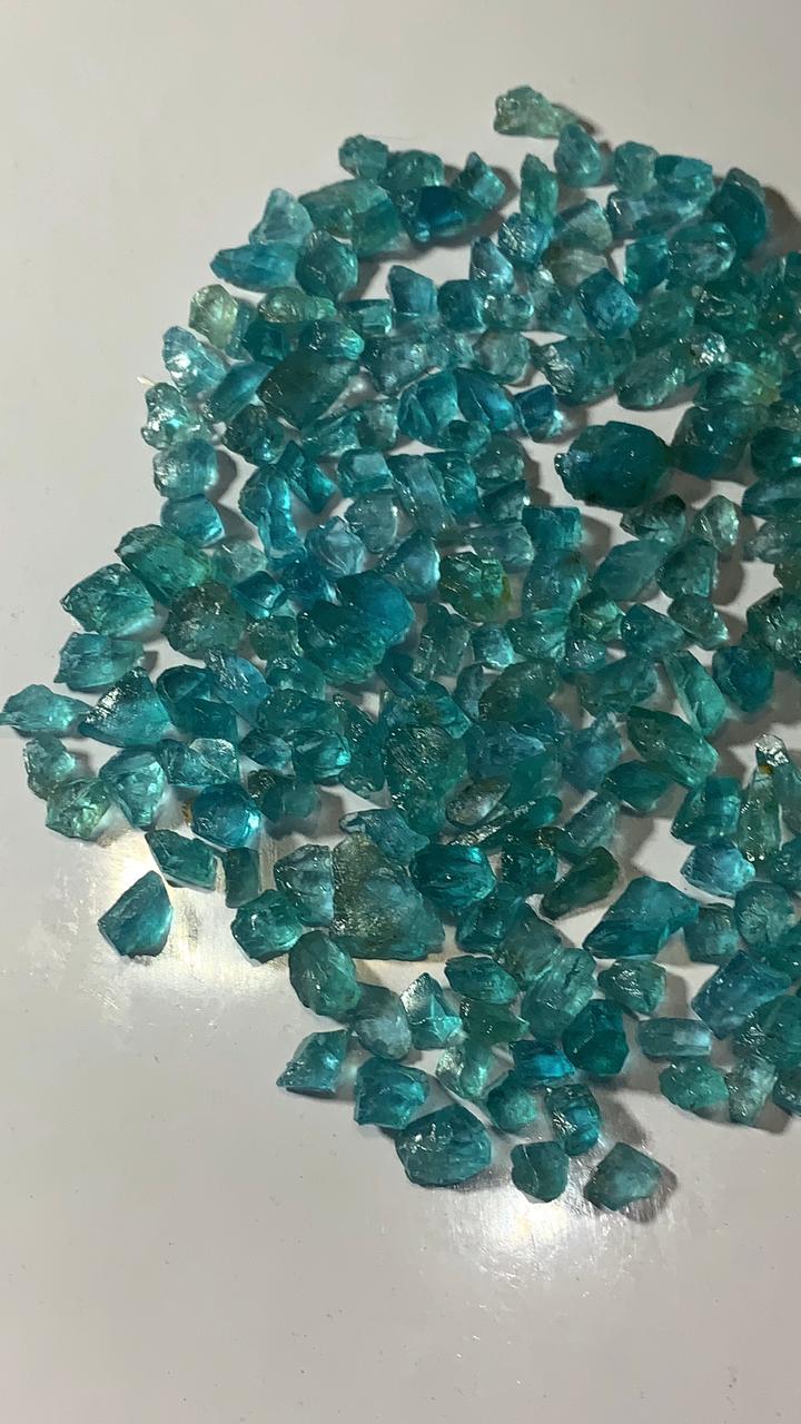 neon blue apatite