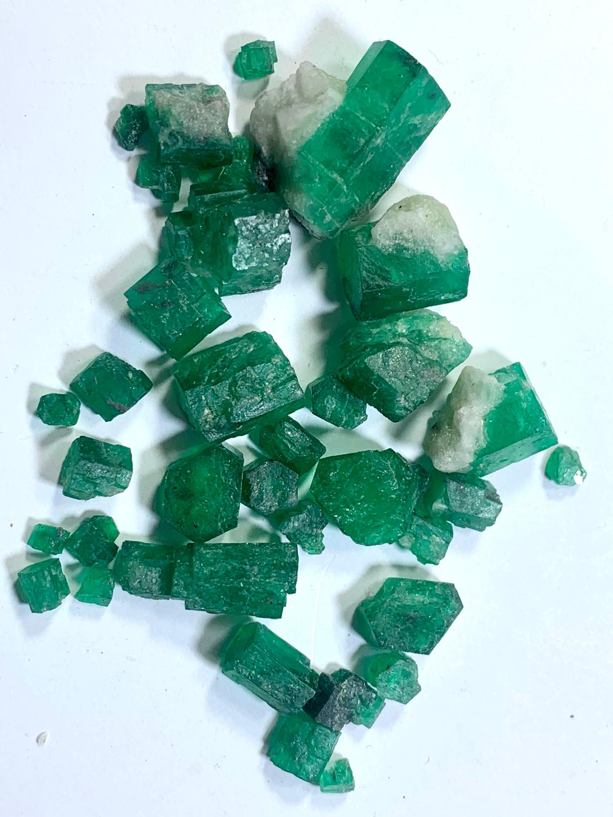Swat emerald rough