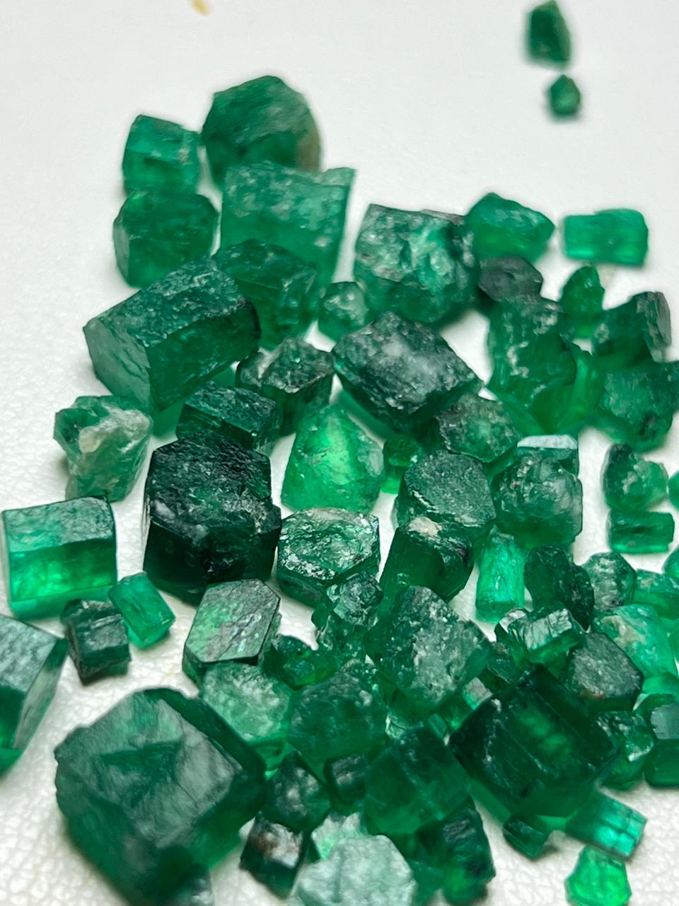 vivid emerald rough lapidary